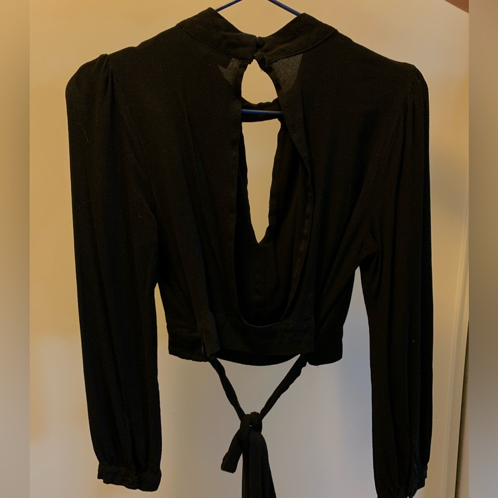 Black open back top